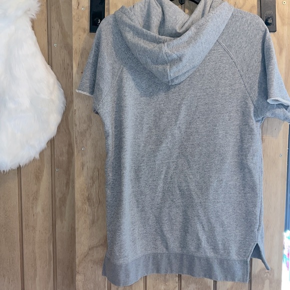 PO: Great
Condition
Hoodie
On the Byas Hoodies for Men. - Picture 4 of 5